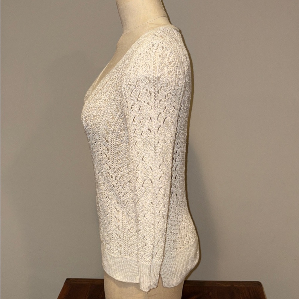 White House Black Market Crochet V-Neck Sweater Size XS - Picture 3 of 11